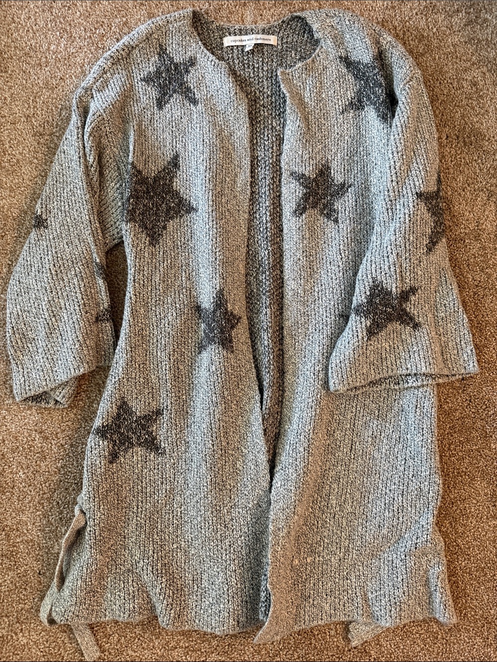 cupcakes & cashmere Gray Open Star-Print Cardigan